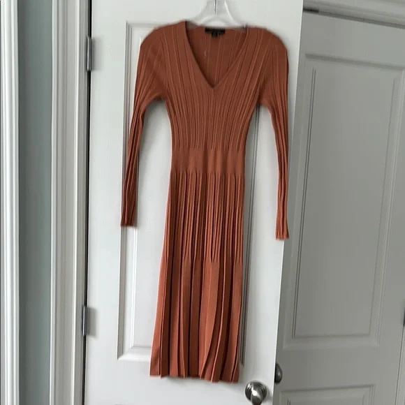 Ann Taylor | Dresses | Ann Taylor Brown Ribbed Vneck Sheath Dress | Poshmark